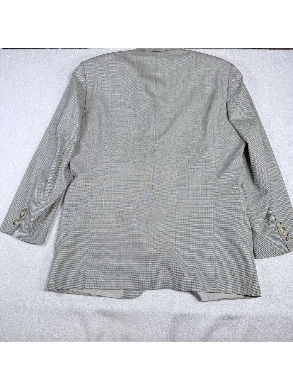 Hugo Boss Blazer Men 44R Grey Windowpane 100% Virgin Wool Two Button Suit Jacket